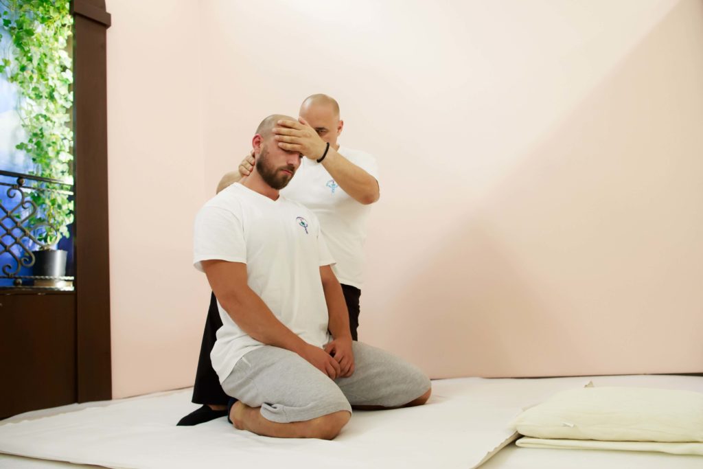 Doru aplicând terapia Yumeiho